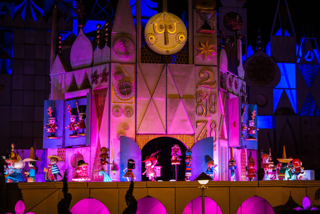 Small World Announces the Time